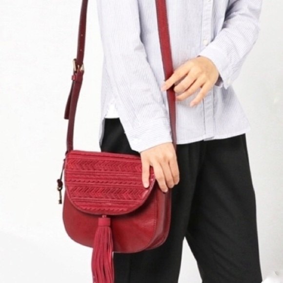 Fossil Emi Saddle Crossbody Leather Bag in Maroon - Picture 2 of 16